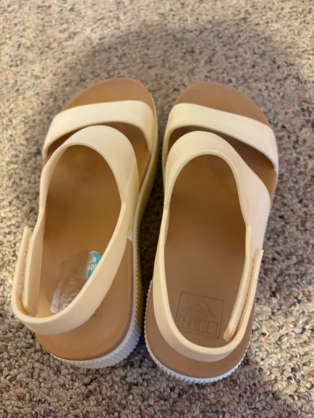 Reef Women’s Cream Platform Slingback Sandals - Picture 2 of 4